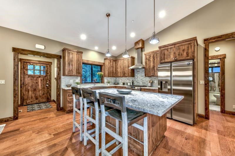 14356 Tyrol Road Truckee, CA 96161 - Photo 8 of 21 Gallery Image 8