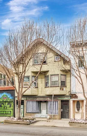 $1,328,000 | 2924-2926 Cesar Chavez, San Francisco, CA 94110