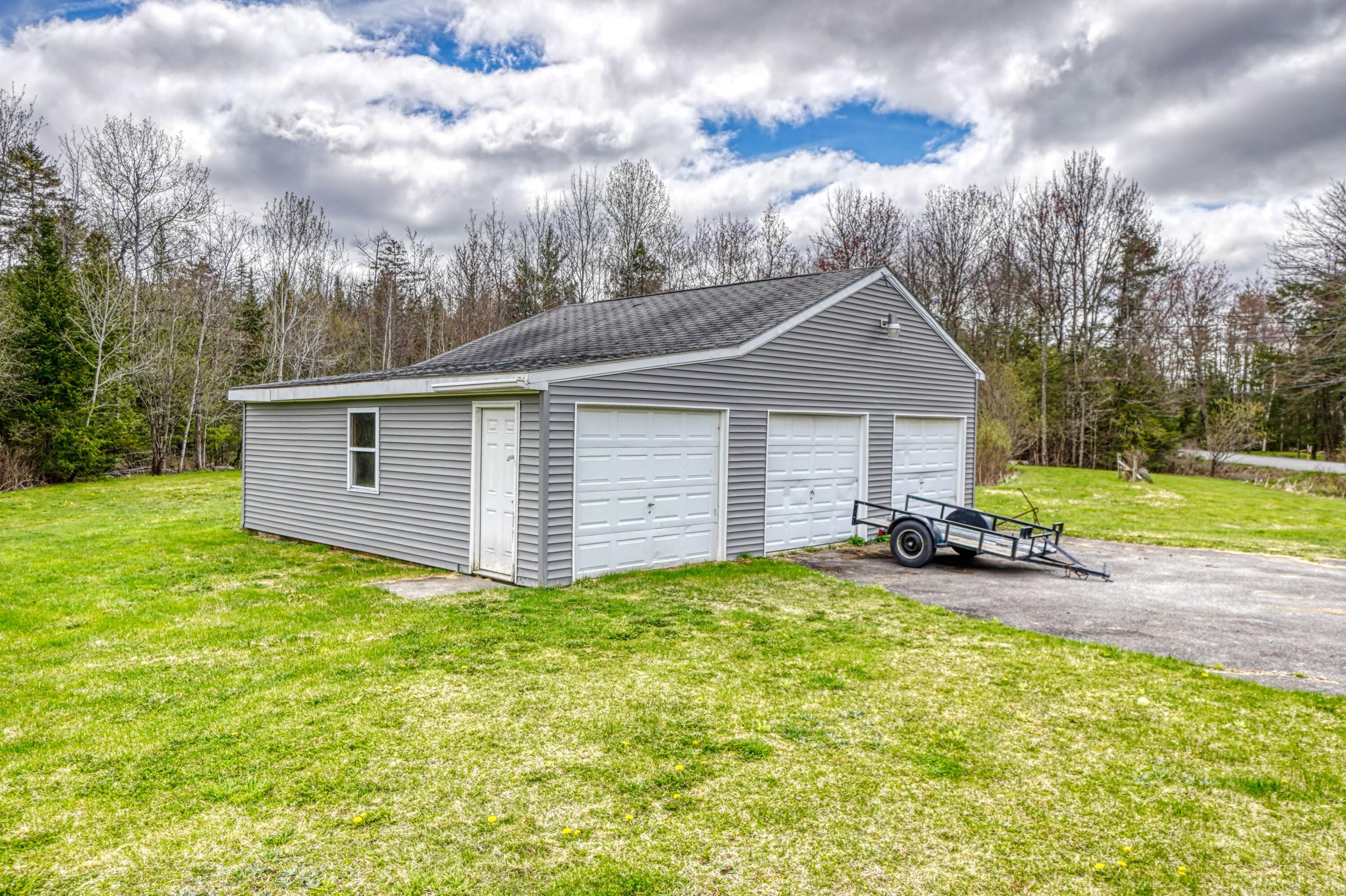 895 Mutton Lane Clinton, ME 04927 - Photo 4 of 26 04