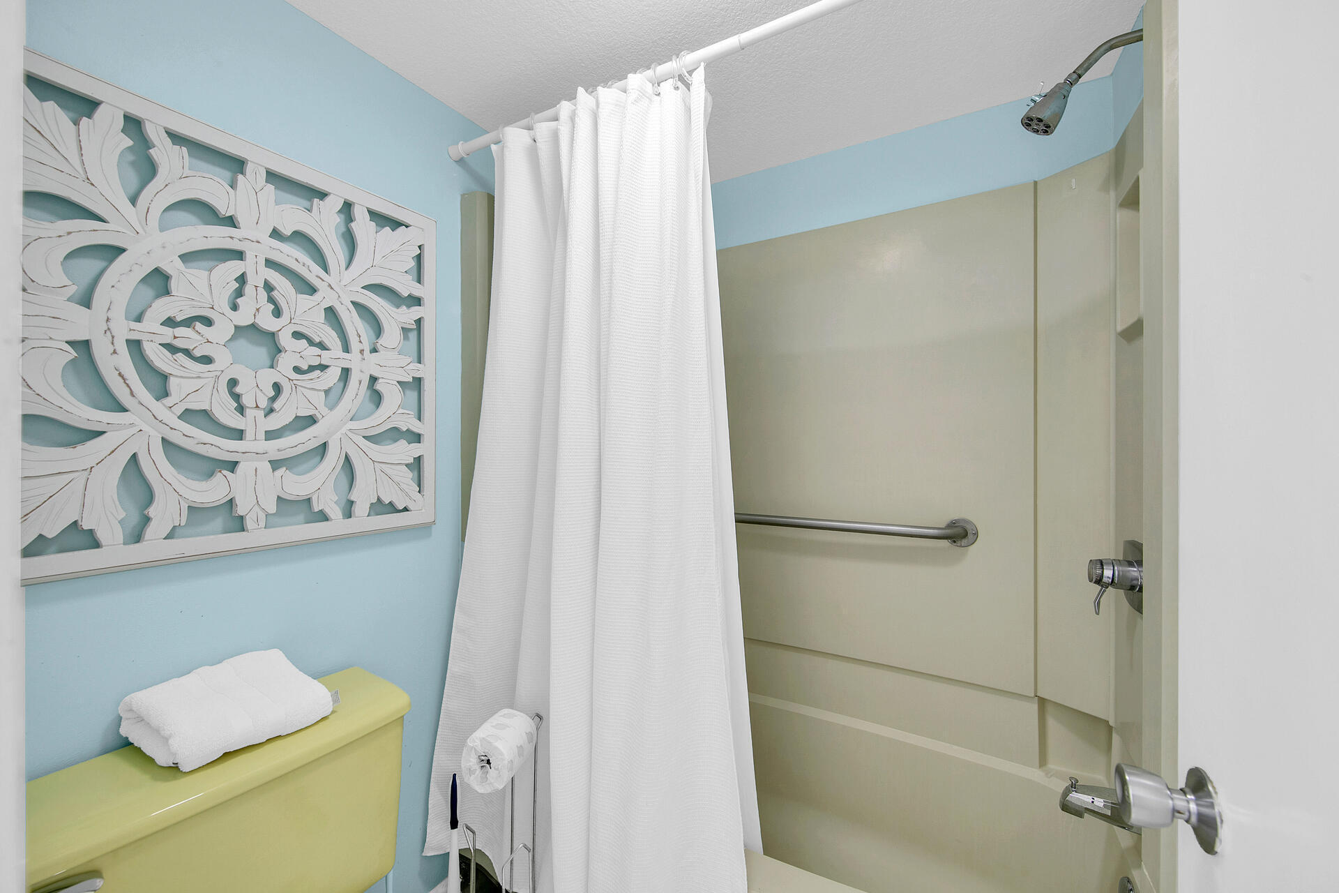 909 Santa Rosa Boulevard, Unit 561 Fort Walton Beach, FL 32548 - Photo 22 of 61 a bathroom with a shower and a sink