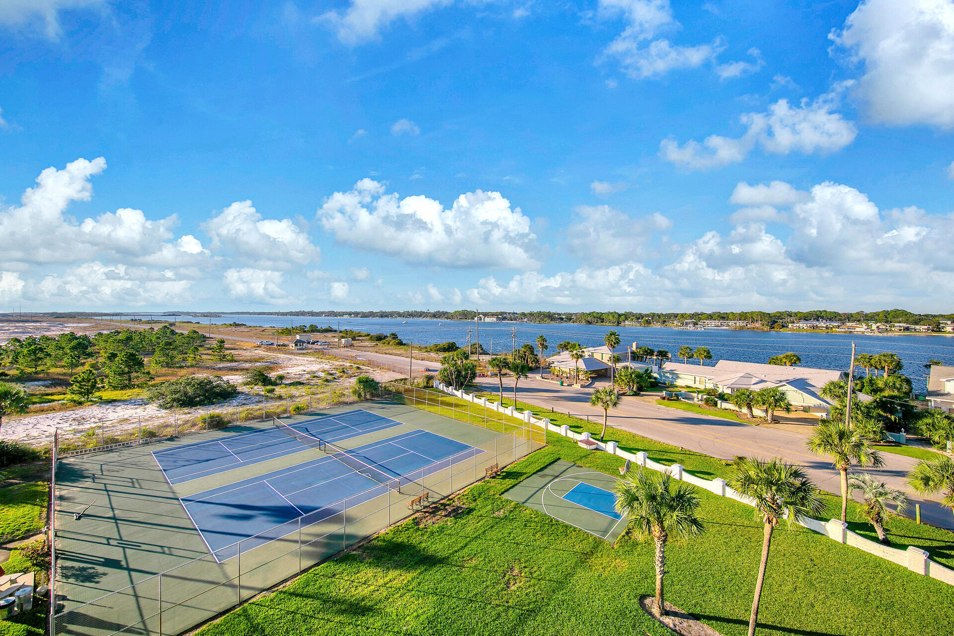 909 Santa Rosa Boulevard, Unit 561 Fort Walton Beach, FL 32548 - Photo 39 of 61 Birds Eye View of Tennis Courts