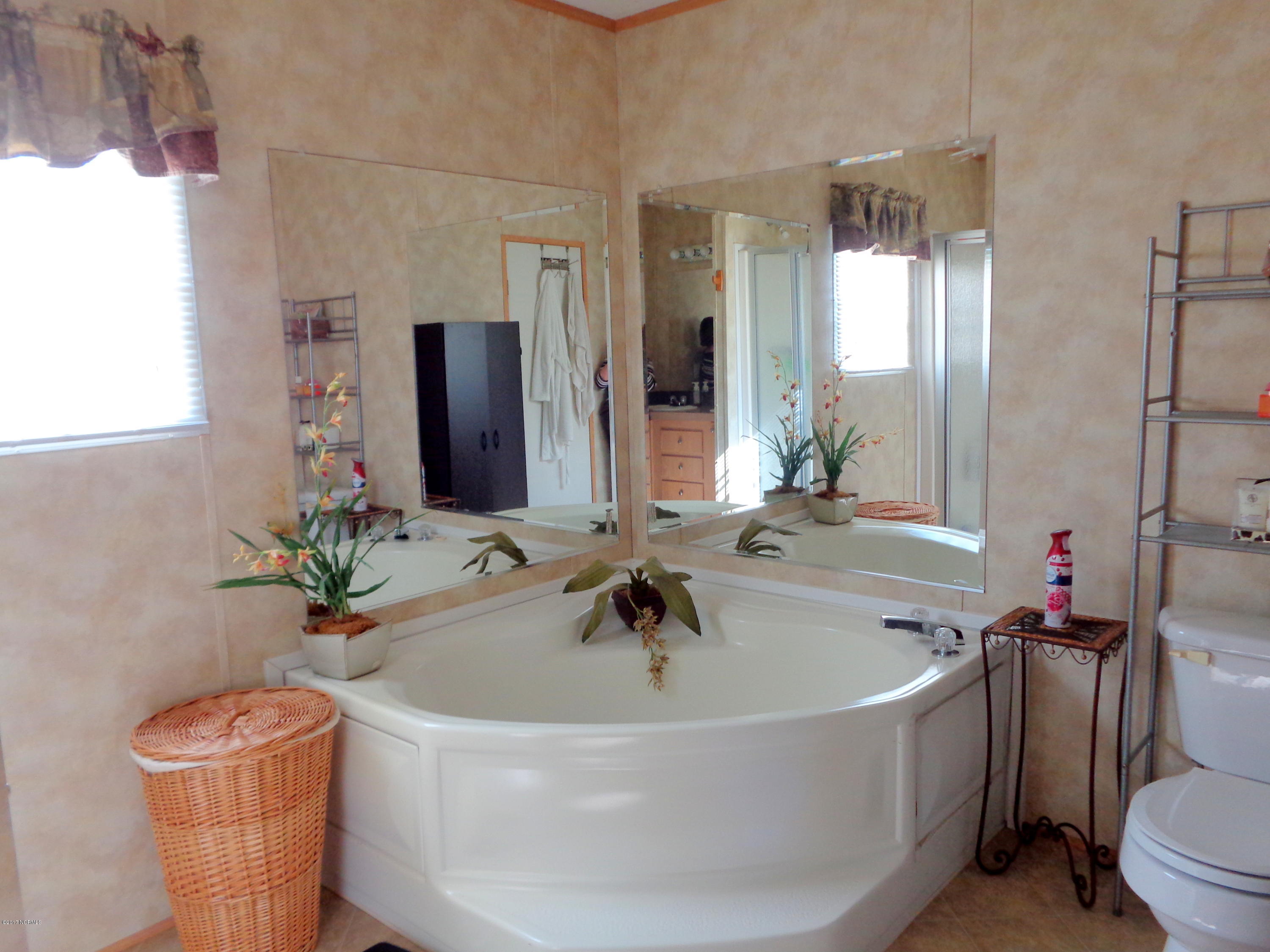 8467 Stantonsburg Road Farmville, NC 27828 - Photo 21 of 28 DSC04768