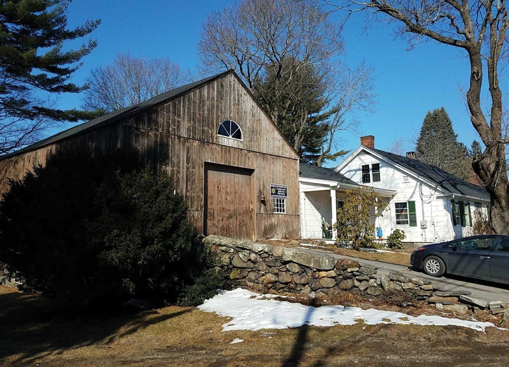 530 Massasoit Road Worcester, MA 01604 - Photo 2 of 29 Gallery Image 2