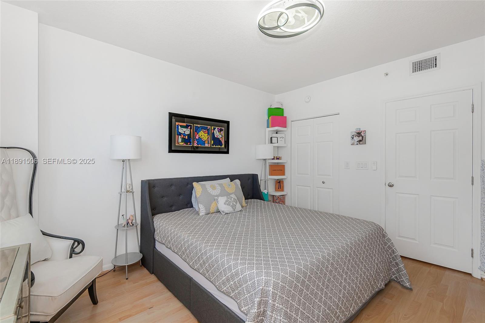 2000 North Bayshore Drive, Unit 907 Miami, FL 33137 - Photo 17 of 51 with California King bed.