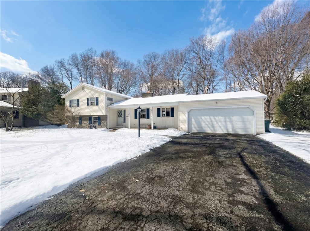 141 Ledgerock Lane Brighton, NY 14618 - Photo 1 of 26
