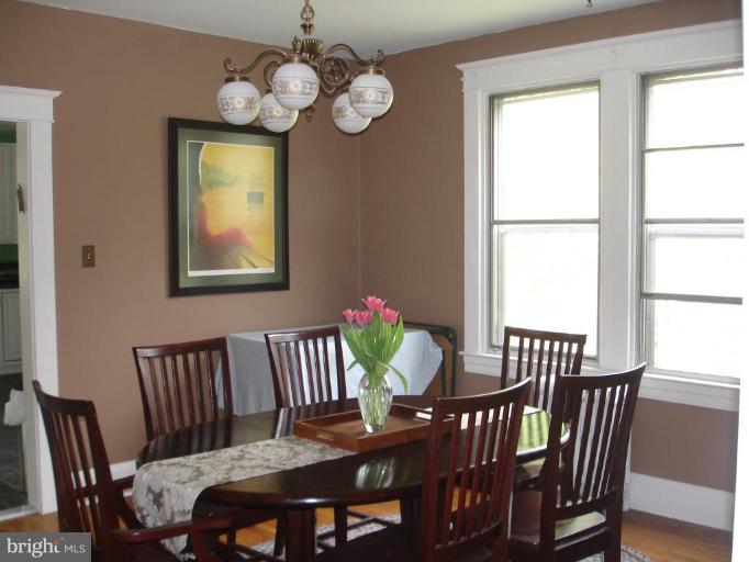 5208 Catalpha Road Baltimore, MD 21214 - Photo 4 of 23 Dining Room