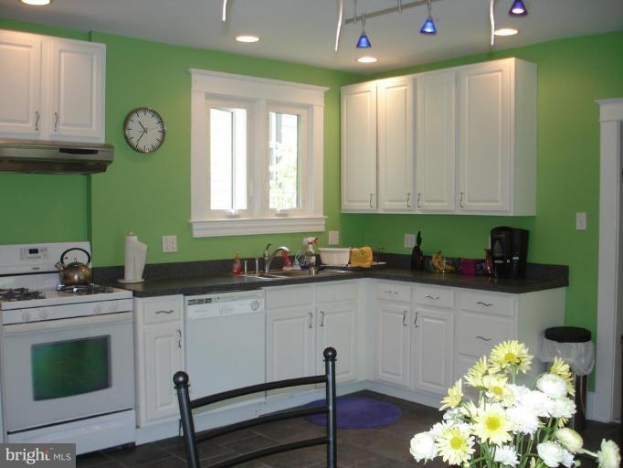 5208 Catalpha Road Baltimore, MD 21214 - Photo 8 of 23 Kitchen #3