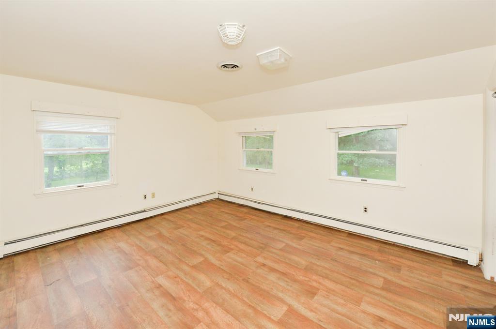 105 Ricker Drive Ringwood, NJ 07456 - Photo 13 of 33