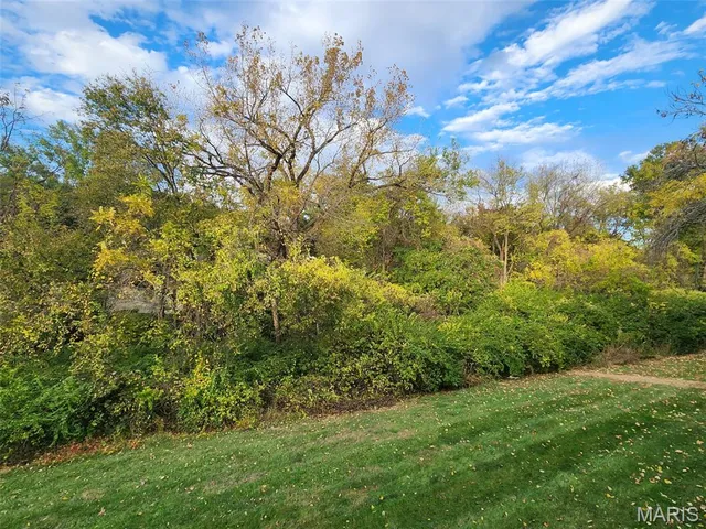 $154,900 | 2276 Highland Hill Drive, St. Peters, MO 63376