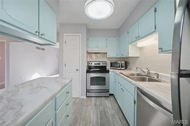 $154,900 | 2276 Highland Hill Drive, St. Peters, MO 63376