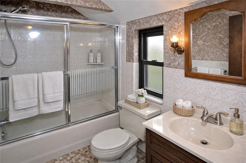 1597 Riverside Drive Verona, PA 15147 - Photo 12 of 44 Gallery Image 12