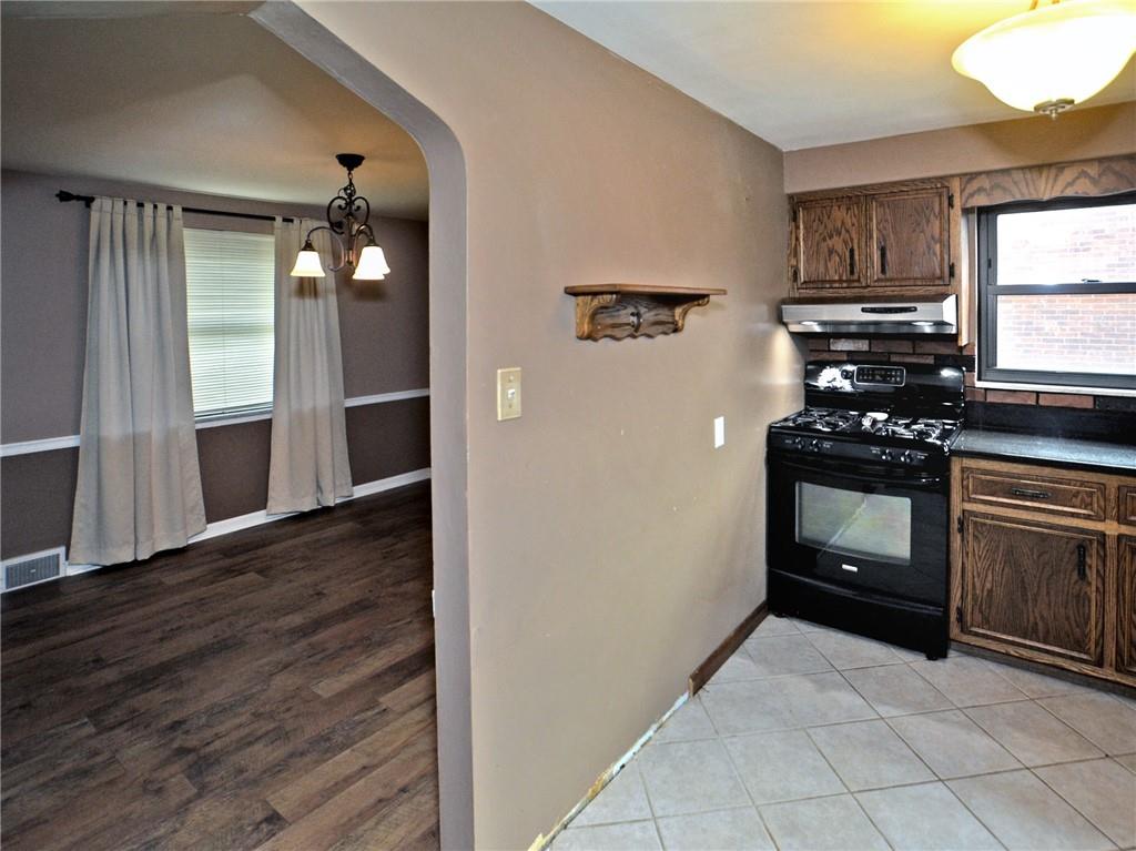 1597 Riverside Drive Verona, PA 15147 - Photo 8 of 44 Gallery Image 8