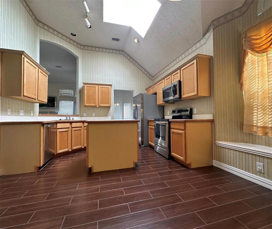 3904 Ridge Gate Drive Plano, TX 75074 - Photo 6 of 8