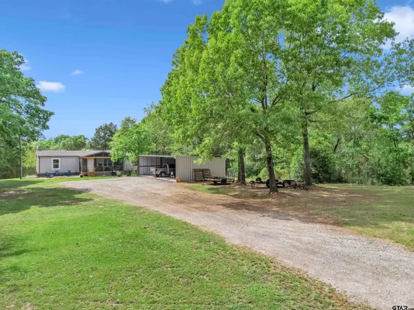 $349,900 | 4976 South Fm 315, Chandler, TX 75758