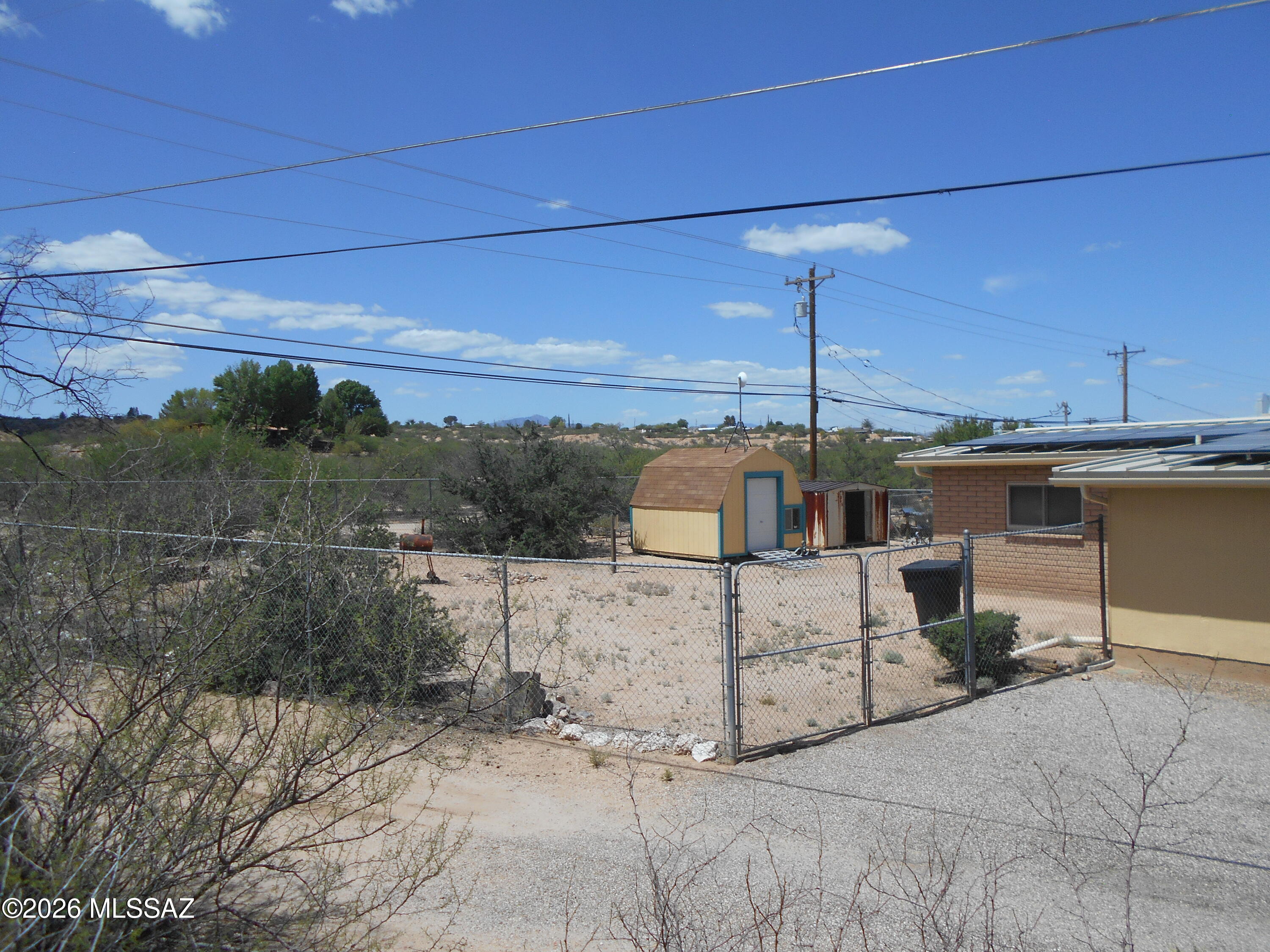 894 South Post Road Benson, AZ 85602 - Photo 6 of 37