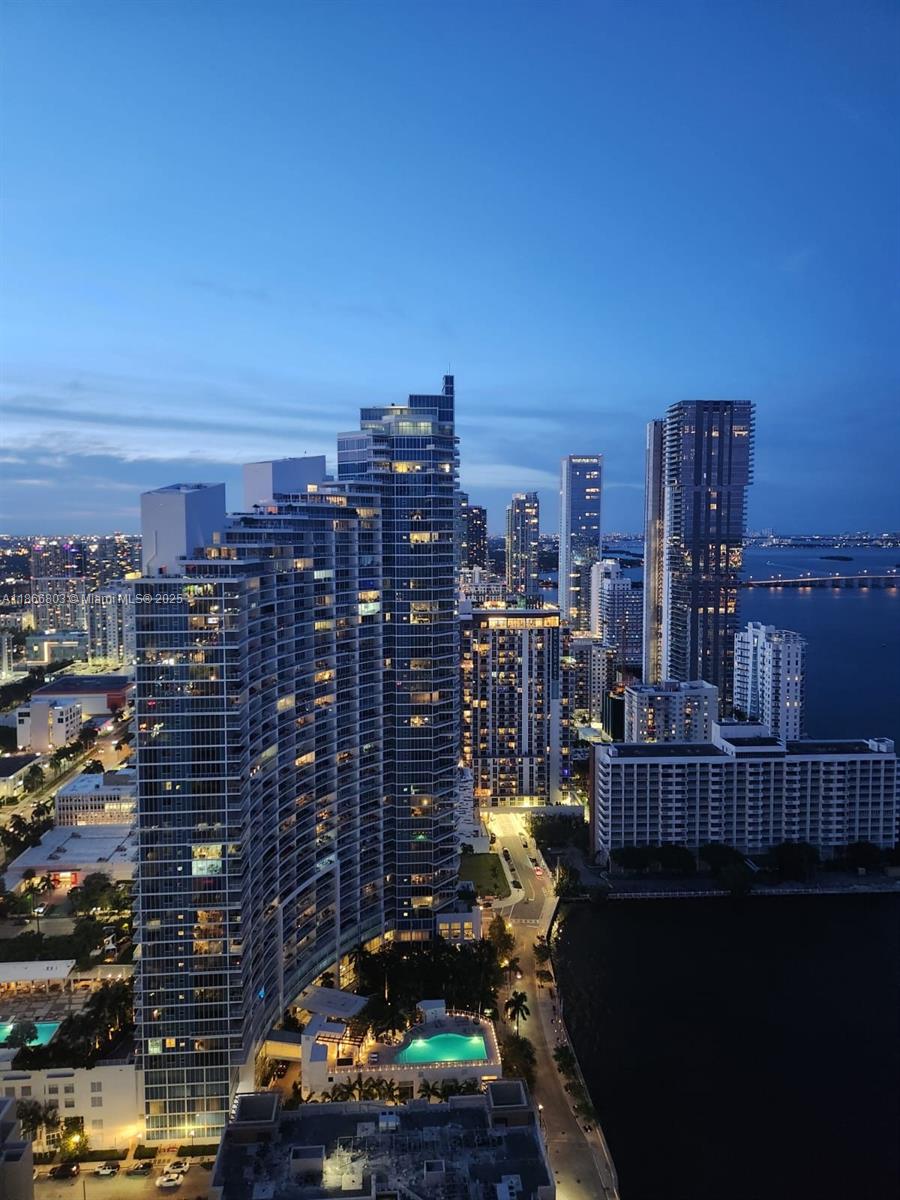 1900 North Bayshore Drive, Unit 4112 Miami, FL 33132 - Photo 3 of 20 a city view