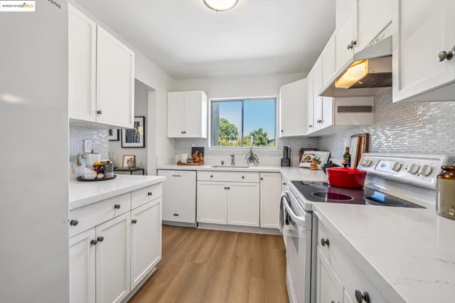 $669,000 | 466 Crescent Street, Unit 401, Oakland, CA 94610
