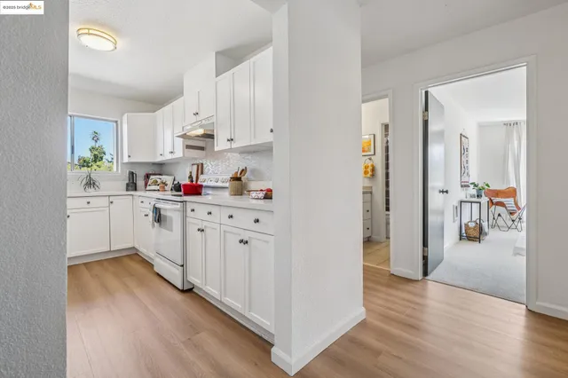 $669,000 | 466 Crescent Street, Unit 401, Oakland, CA 94610