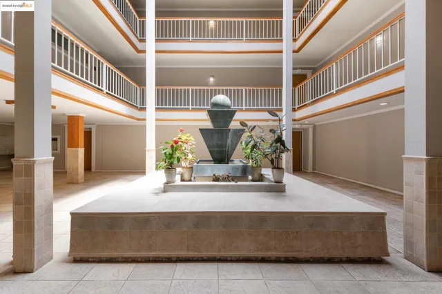 $669,000 | 466 Crescent Street, Unit 401, Oakland, CA 94610