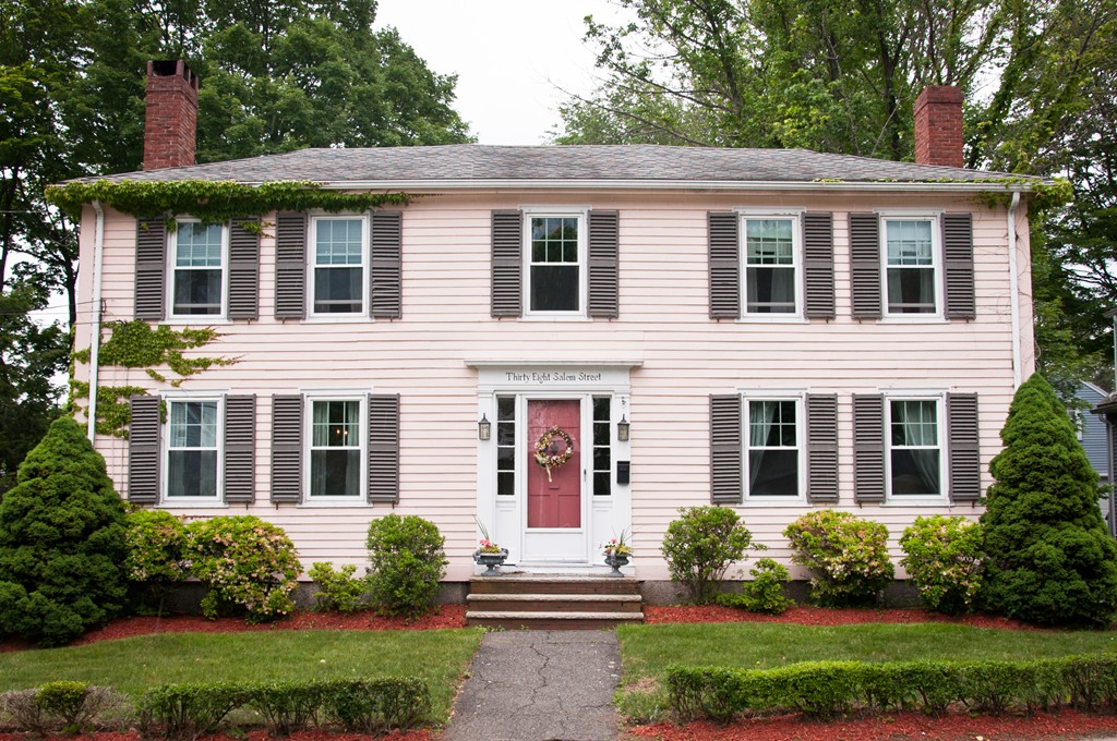 38 Salem Street Wakefield, MA 01880 - Photo 1 of 16
