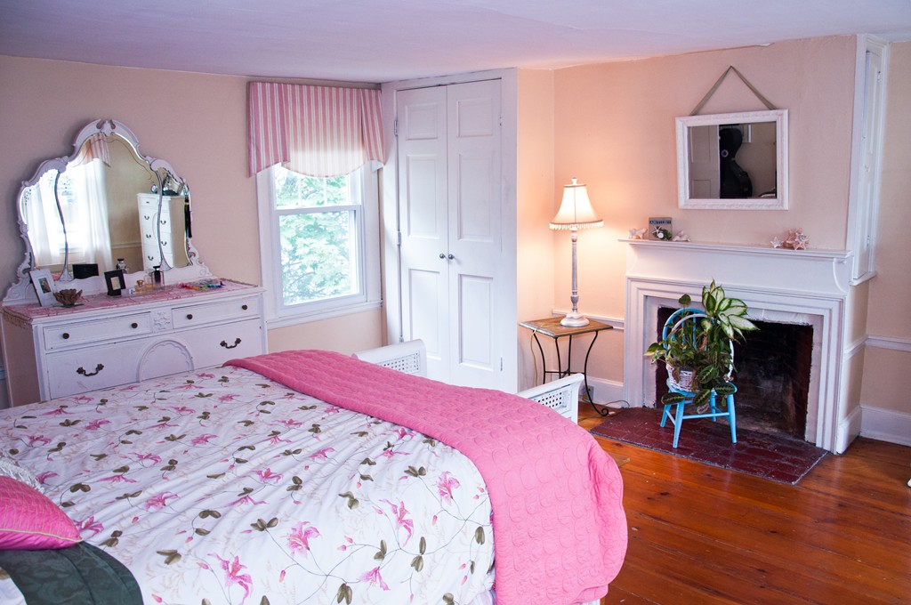 38 Salem Street Wakefield, MA 01880 - Photo 12 of 16