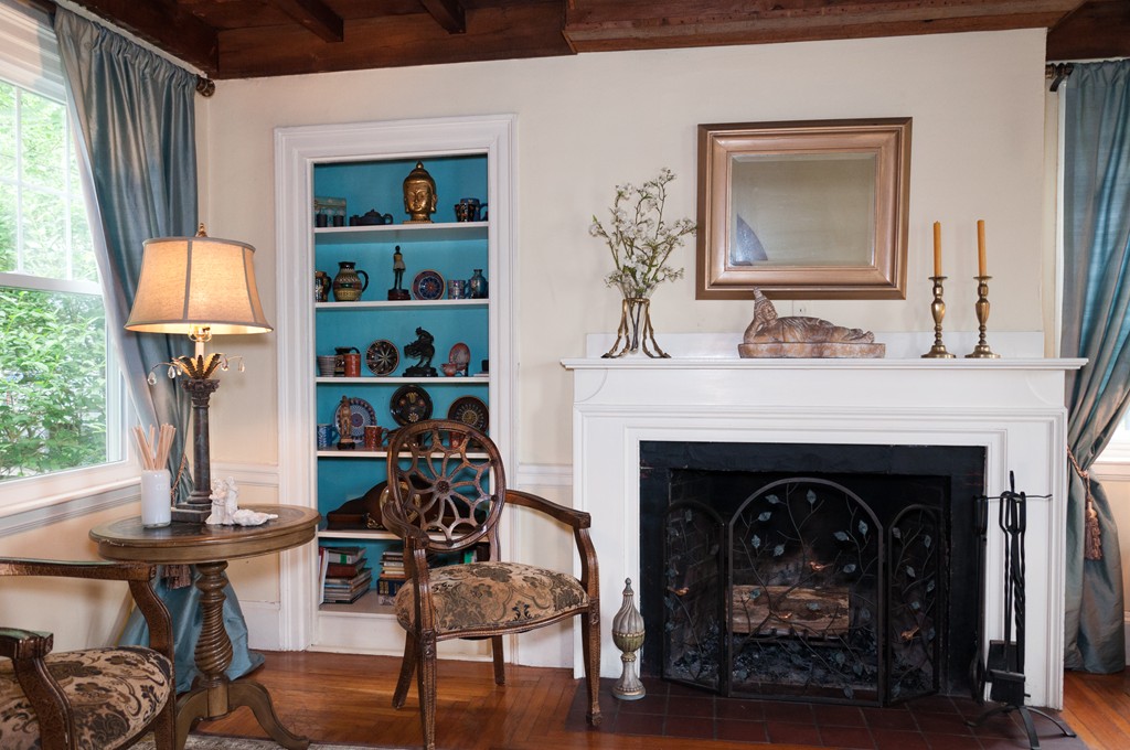38 Salem Street Wakefield, MA 01880 - Photo 3 of 16