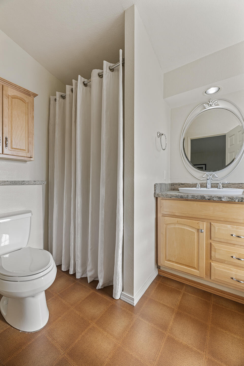 1052 Holcomb Springs Road Gold Hill, OR 97525 - Photo 49 of 65 Bathroom with Shower and Granite Vanity