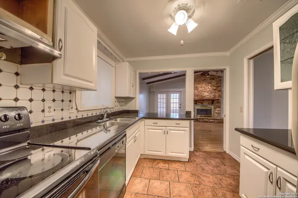 $1,950 | 7733 Dry Canyon Trail, Live Oak, TX 78233