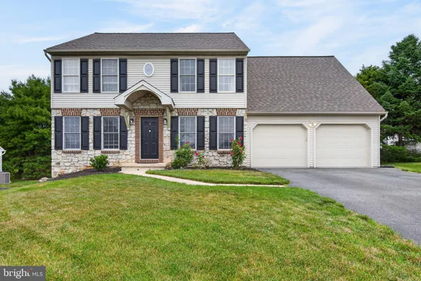 $599,900 | 7 Marquis Court, Lititz, PA 17543
