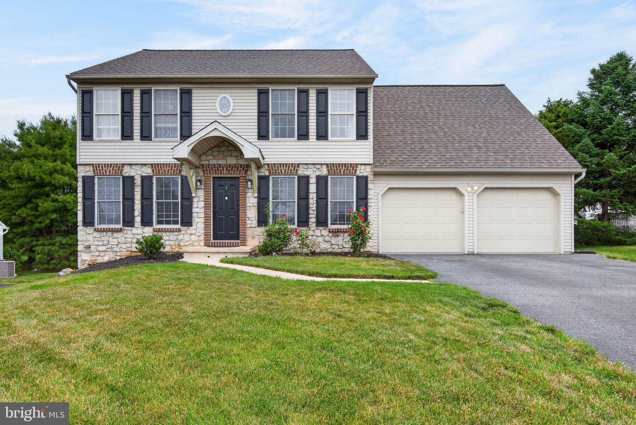 7 Marquis Court Lititz, PA 17543 - Photo 1 of 55