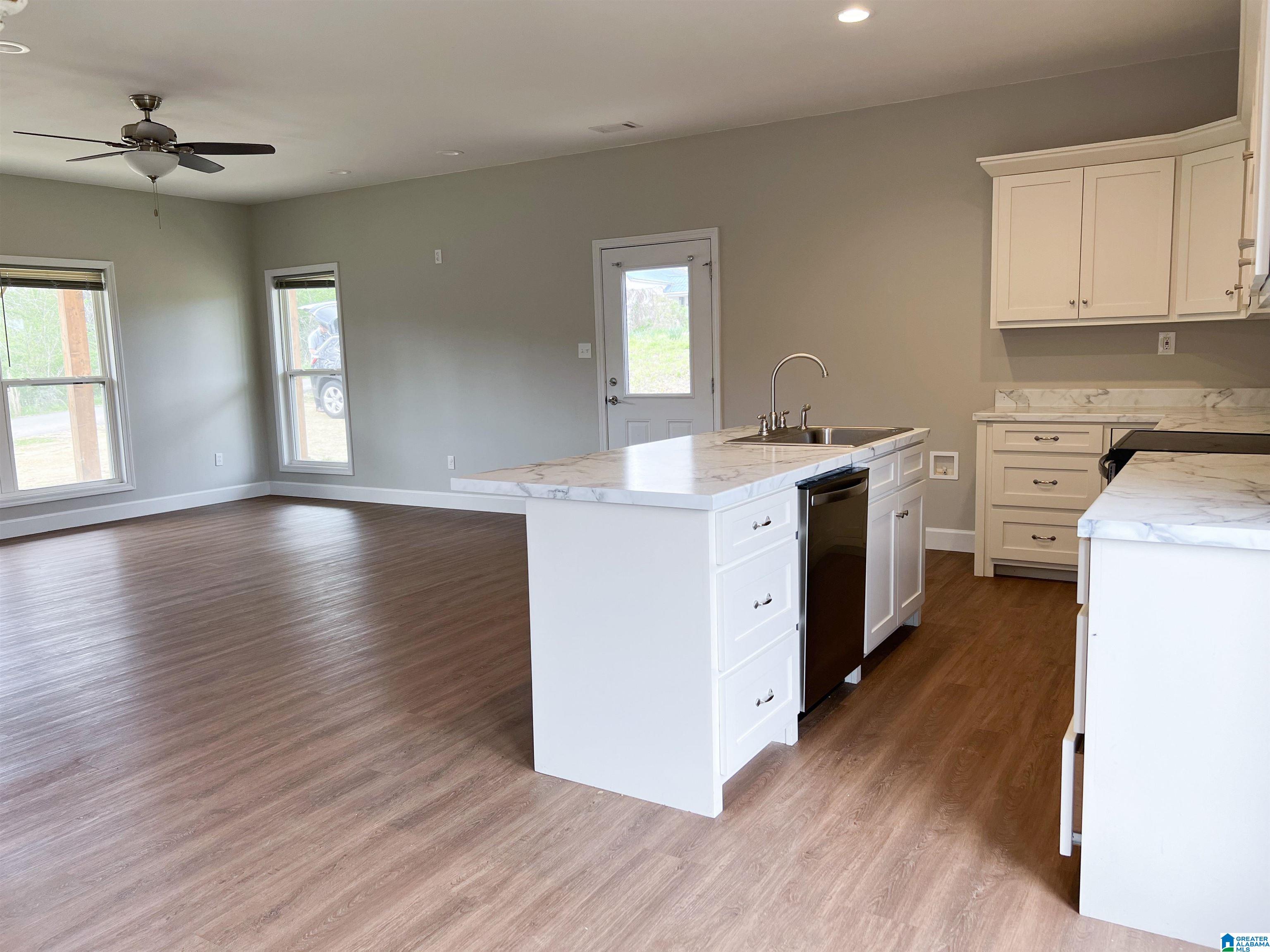 329 Southwest 2nd Street Roanoke, AL 36274 - Photo 14 of 43