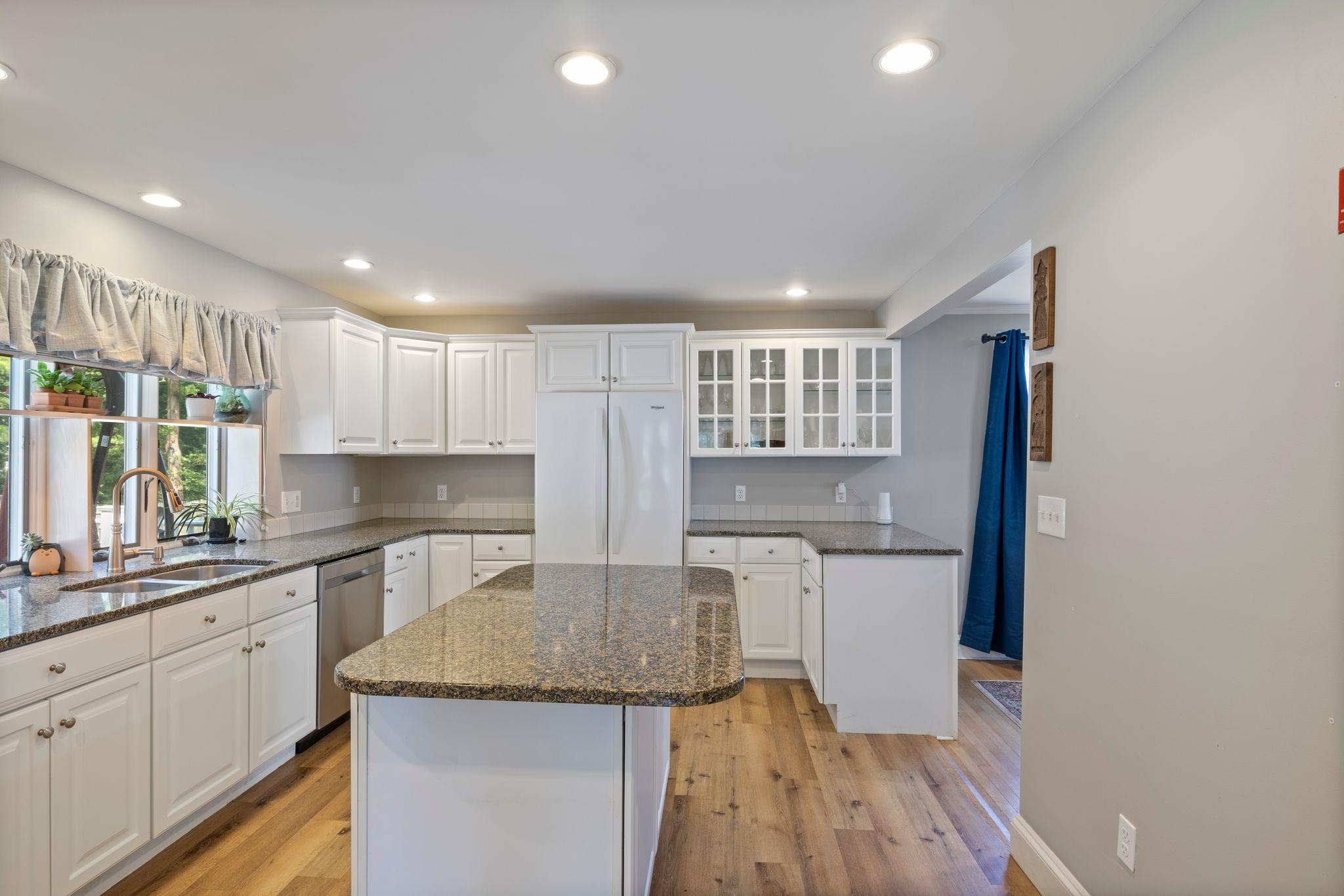 183 Winnacunnet Road Hampton, NH 03842 - Photo 16 of 28