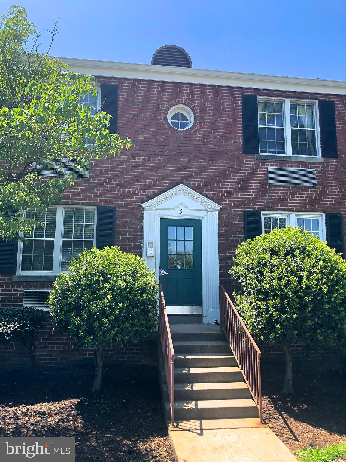 5 East Glebe Road, Unit C Alexandria, VA 22305 - Photo 1 of 26