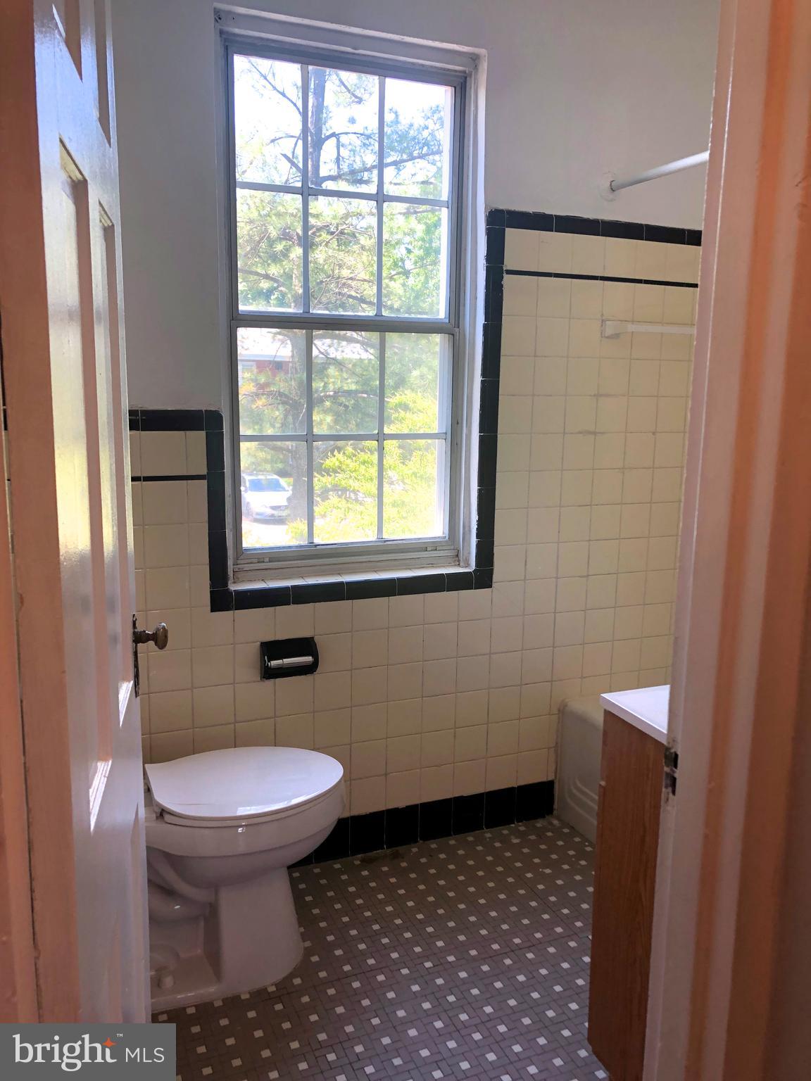 5 East Glebe Road, Unit C Alexandria, VA 22305 - Photo 12 of 26