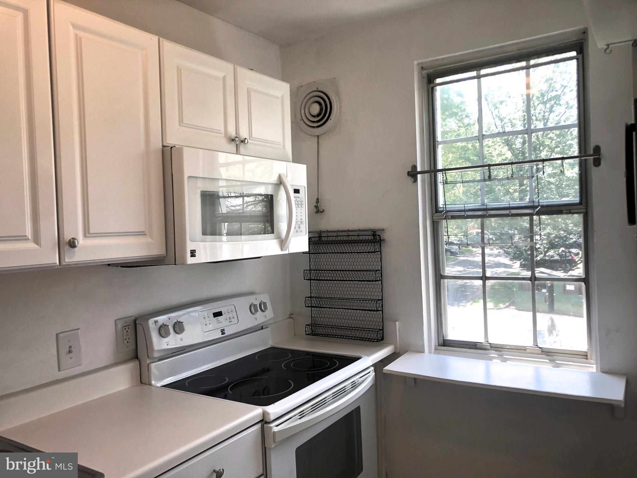 5 East Glebe Road, Unit C Alexandria, VA 22305 - Photo 5 of 26