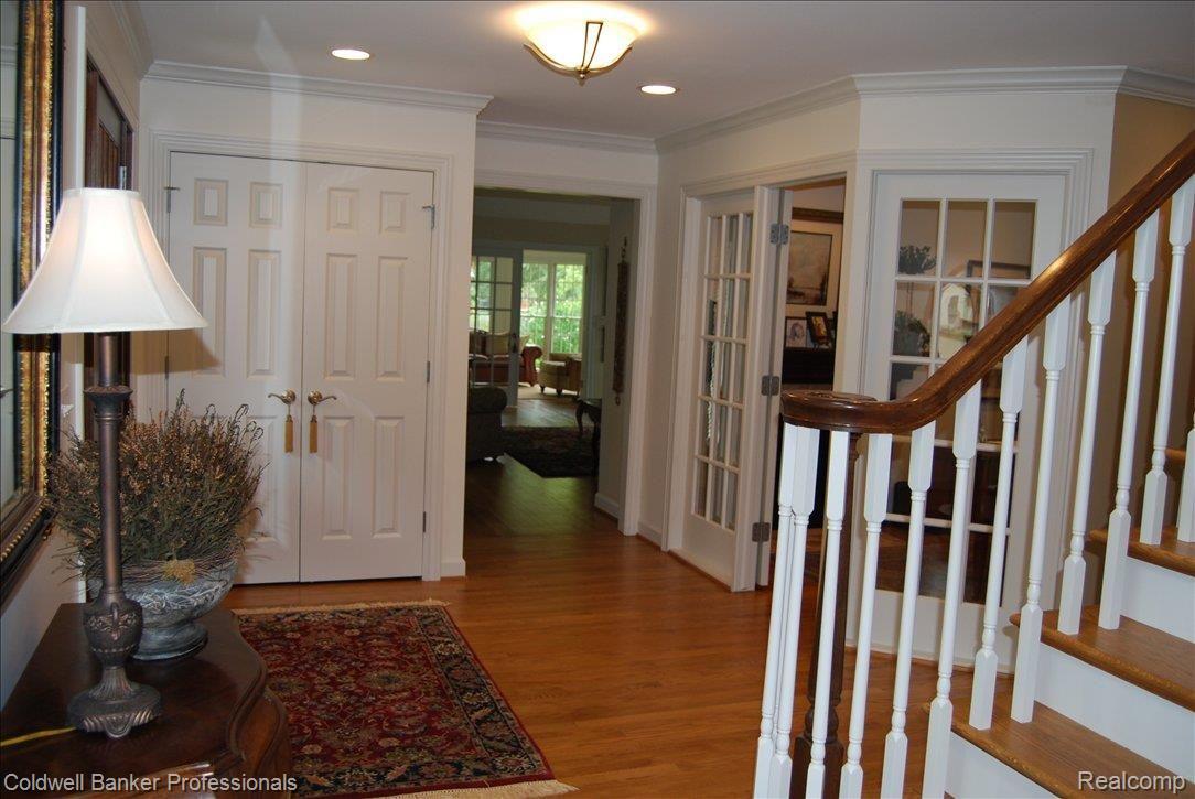 626 North Adams Road Birmingham, MI 48009 - Photo 3 of 25 FOYER