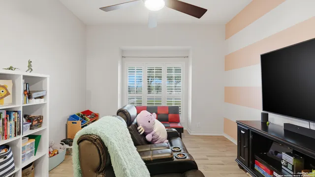 $721,000 | 226 Broken Arrow, Floresville, TX 78114