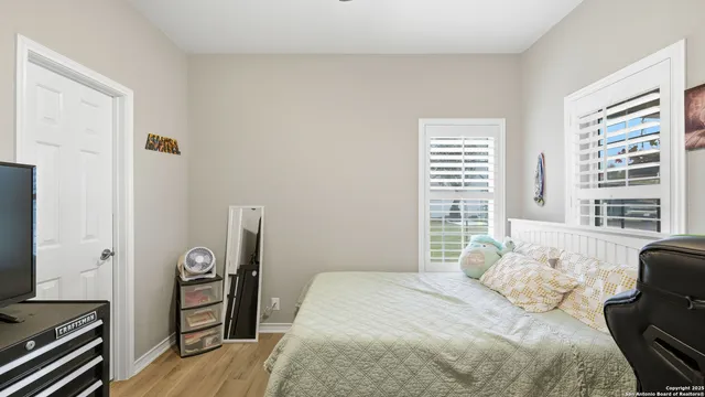 $721,000 | 226 Broken Arrow, Floresville, TX 78114