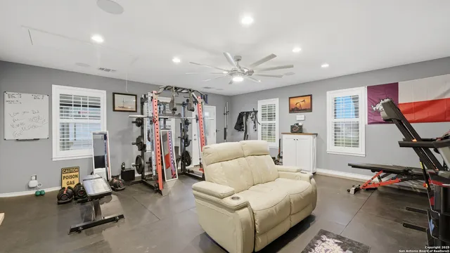 $721,000 | 226 Broken Arrow, Floresville, TX 78114