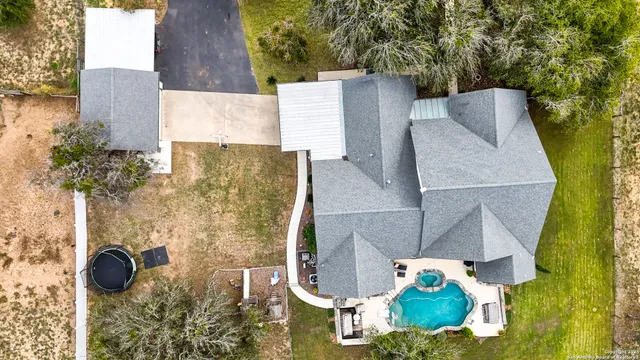 $721,000 | 226 Broken Arrow, Floresville, TX 78114