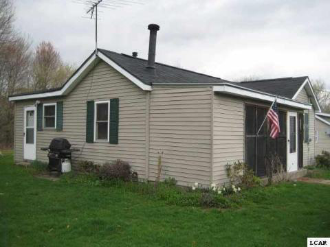 7730 Coon Hill Road Munith, MI 49259 - Photo 3 of 12 20008321-2.JPG
