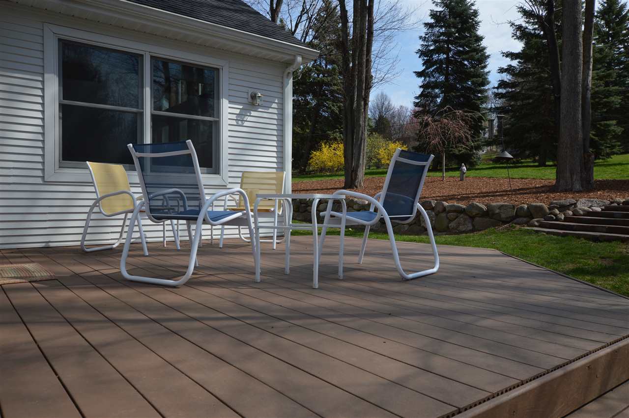 602 Bloomfield Road Traverse City, MI 49686 - Photo 20 of 67 1831156-19.JPG