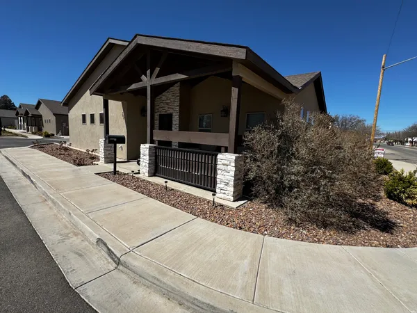 $4,650 | 702 Santa Fe Trail East, Artesia, NM 88210