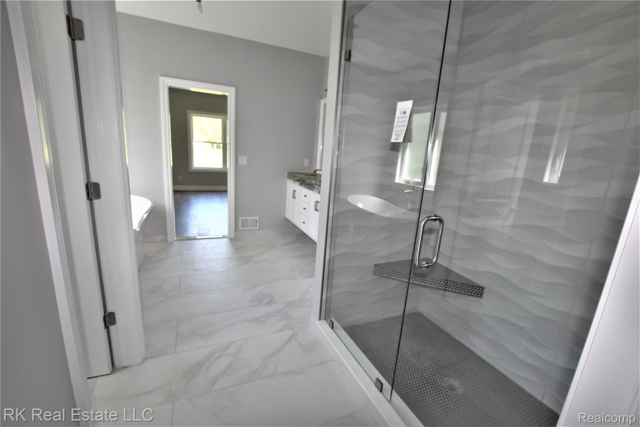58635 Lind Road Washington, MI 48094 - Photo 17 of 23 DSC_0305.JPG