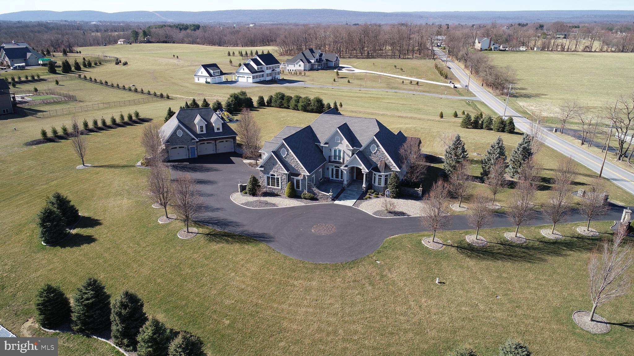 580 South Oak Grove Road Harrisburg, PA 17112 - Photo 2 of 92 Gallery Image 2