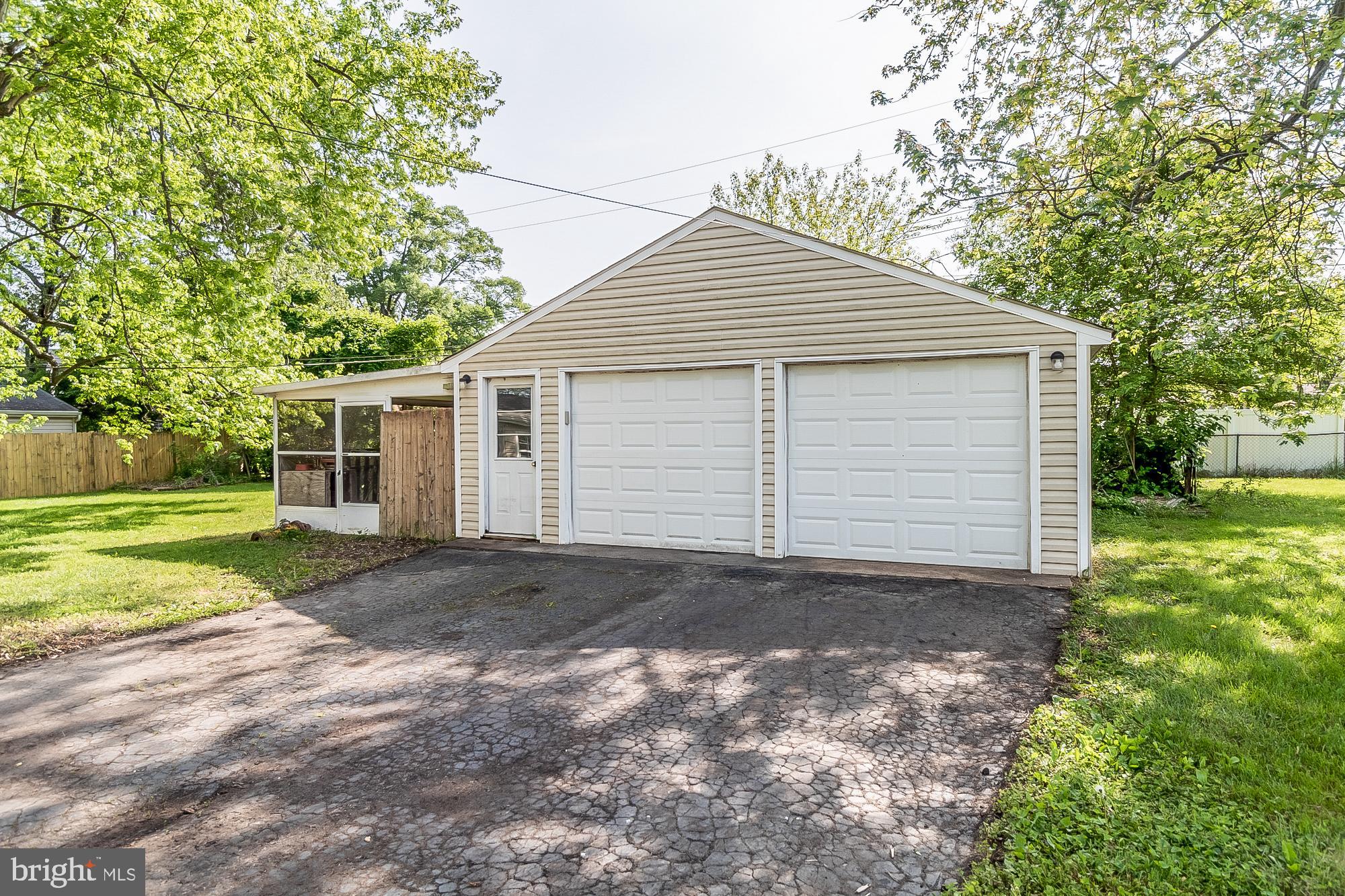 325 Flying Point Road Edgewood, MD 21040 - Photo 23 of 31 Huge 2-car garage with screened-in porch