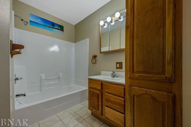 25621 Longview Road Hopedale, IL 61747 - Photo 25 of 36