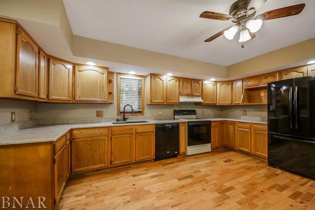 25621 Longview Road Hopedale, IL 61747 - Photo 6 of 36