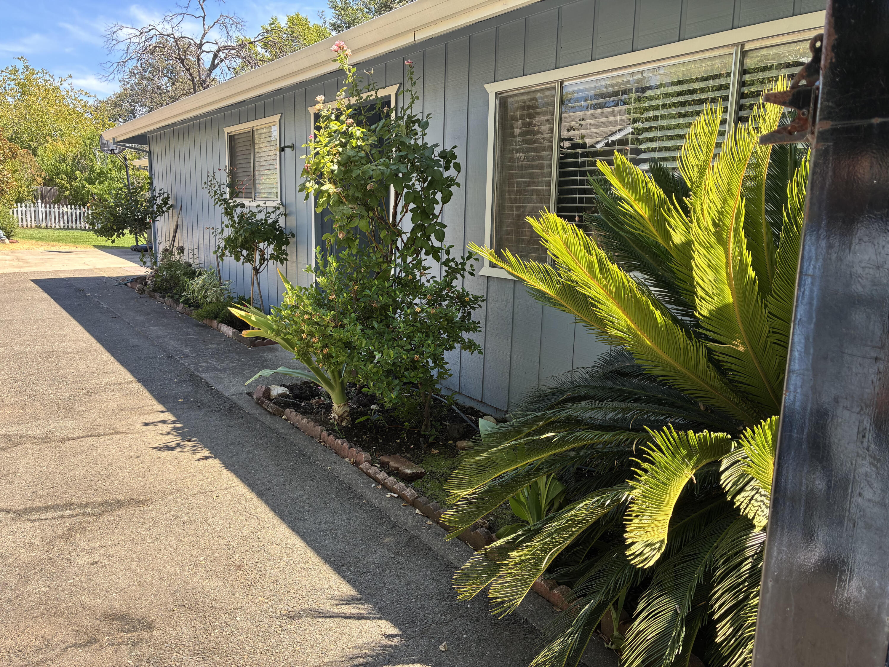 2663 Irwin Road Redding, CA 96002 - Photo 1 of 13 Irwin side