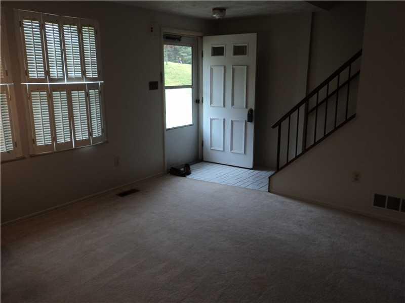 904 Countryside Drive McKees Rocks, PA 15136 - Photo 3 of 7 Living Room.